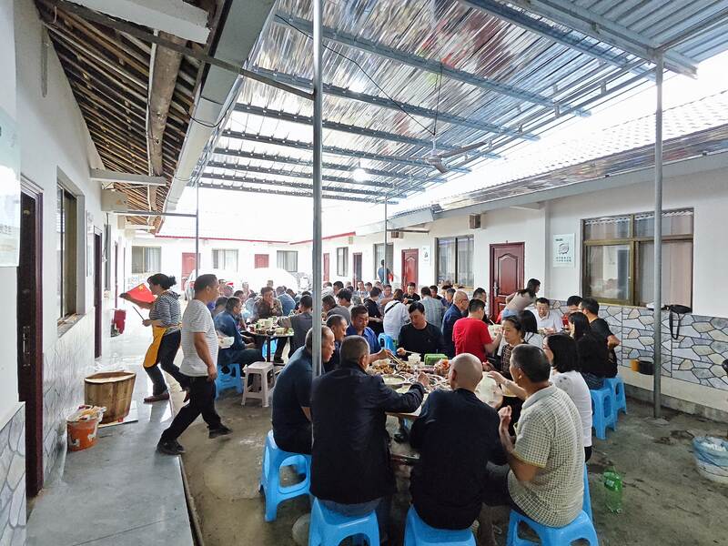中秋國慶雙節至,四川博水環保 團隊暖心關懷眉山工業園區污水處理廠項目全體員工 中秋國慶雙節至,四川博水環保 團隊暖心關懷眉山工業園區污水處理廠項目全體員工
